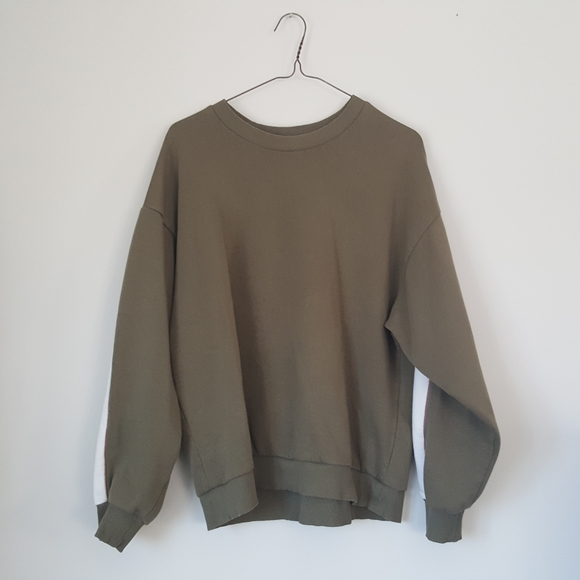 Olive Green Crew Neck Sweater from H&M - Picture 2 of 2